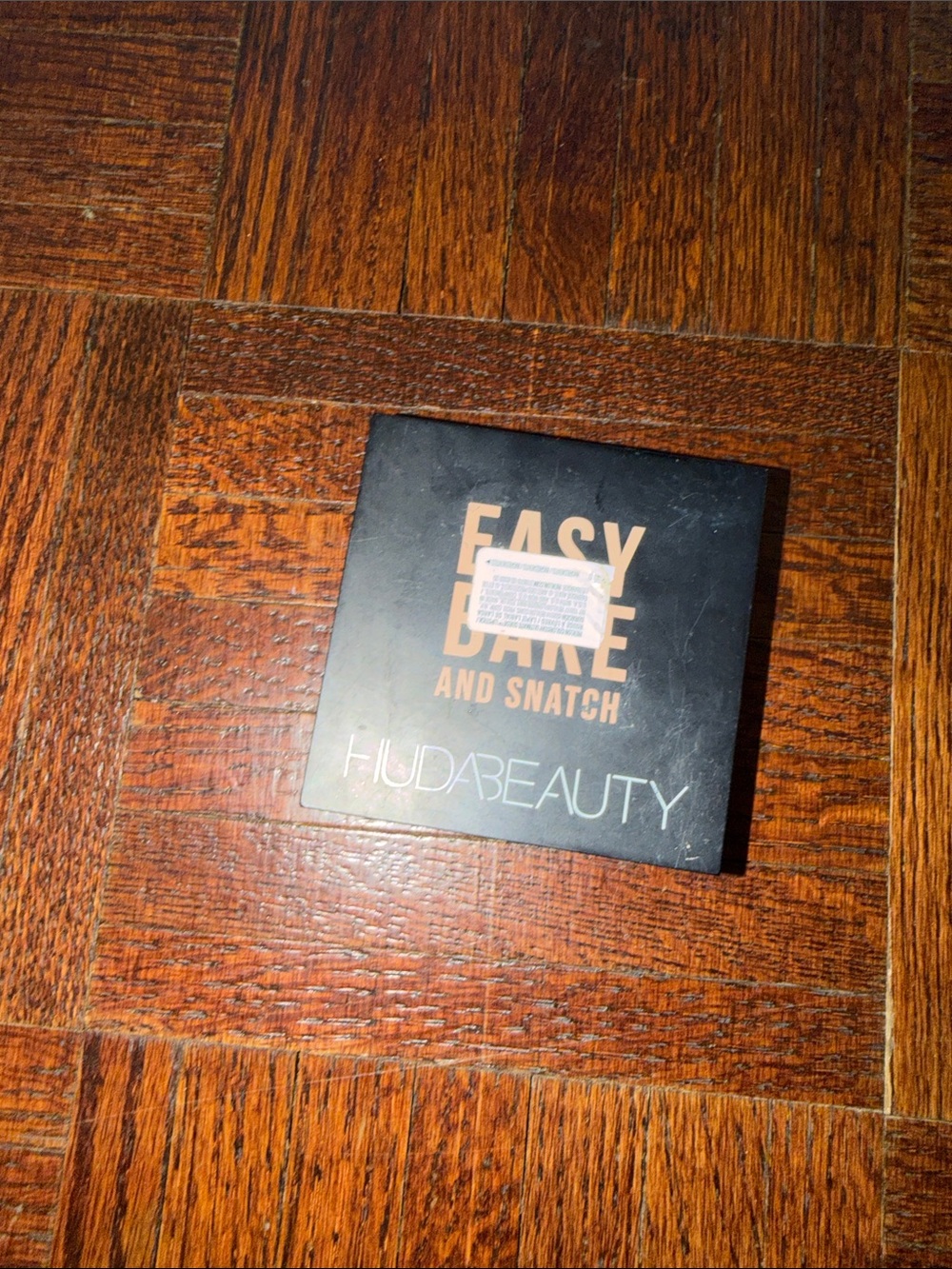 Huda Beauty Easy Bake And Snatch